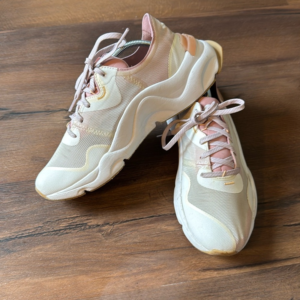 Sorel Kinetic RNEGD Float Sneaker Women's 9.5 Chalk Eraser Pink Mesh Shoes